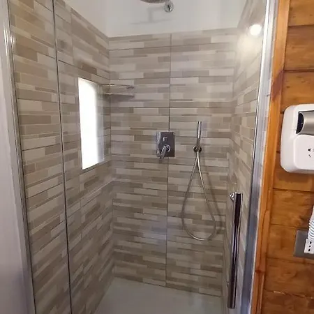 לינה וארוחת בוקר Cantunera Sicilianroom 4*